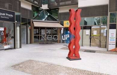 Imagem: O depósito possui 1 Vaga na garagem e 39m² de Área e está