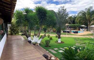 Imagem: A casa em condomínio possui 4 Dormitórios, 5 Banheiros, 5