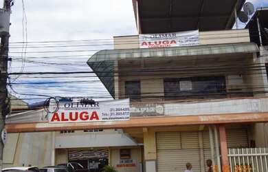 Imagem: O depósito possui 50m² de Área e está localizado em Porto