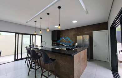 Imagem: A casa em condomínio possui 3 Dormitórios, 2 Banheiros, 5