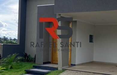 Imagem: A casa em condomínio possui 2 Dormitórios, 1 Banheiro, 2 Vagas