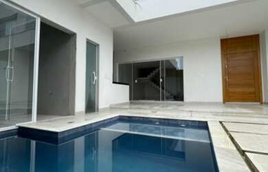 Imagem: A casa em condomínio possui 4 Dormitórios, 5 Banheiros, 2