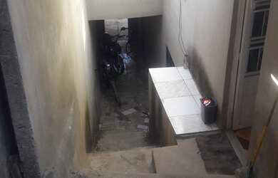 Imagem 3: Casa. Varanda, 250m² de Área, 2 Vagas na garageme1 Dormitório