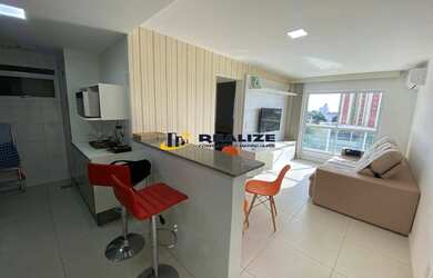 Imagem: O apartamento possui 1 Dormitório, 1 Banheiro, 1 Vaga na garagem