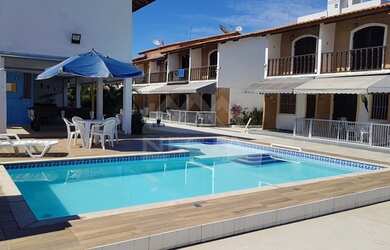 Imagem: A casa possui 2 Dormitórios, 2 Banheiros, 2 Vagas na garagem