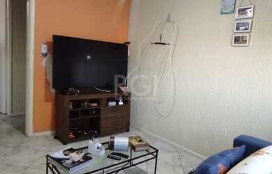 Imagem: O apartamento possui 3 Dormitórios, 1 Banheiro, 1 Vaga na garagem