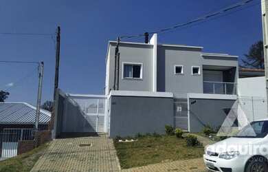 Imagem: A casa possui 3 Dormitórios, 3 Banheiros, 1 Vaga na garagem