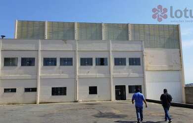 Imagem: O depósito possui 1.700m² de Área e está localizado em