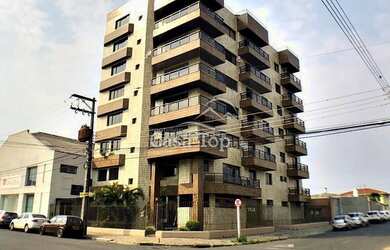 Imagem: O apartamento possui 4 Dormitórios, 4 Banheiros, 1 Vaga na