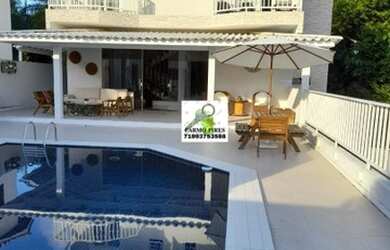 Imagem: A casa à venda possui 4 Dormitórios, 5 Banheiros, 3 Vagas