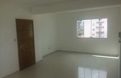 Imagem: O apartamento possui 3 Dormitórios, 1 Banheiro, 2 Vagas na