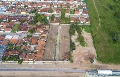 Imagem: O terreno possui 3.246m² de Área e está localizado em Jardim