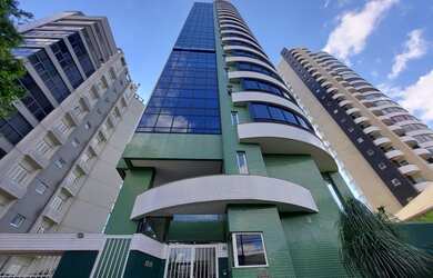 Imagem: O apartamento possui 3 Dormitórios, 5 Banheiros, 4 Vagas na