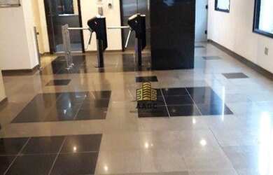 Imagem: O depósito possui 1 Vaga na garagem e 32m² de Área e está