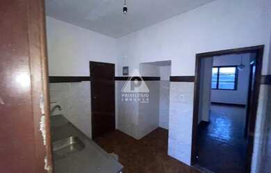 Imagem: O apartamento possui 2 Dormitórios, 1 Banheiro, 59m² de Área