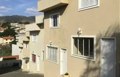 Imagem: A casa em condomínio possui 2 Dormitórios, 3 Banheiros, 1