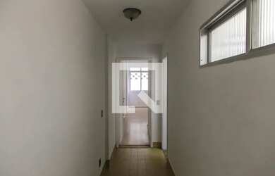 Imagem: O apartamento possui 1 Dormitório, 1 Banheiro, 48m² de Área