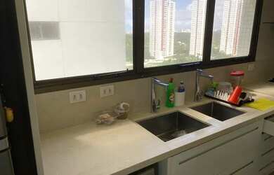 Imagem: O apartamento possui 4 Dormitórios, 5 Banheiros, 4 Vagas na