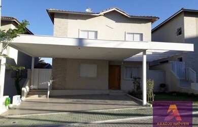 Imagem: A casa em condomínio possui 4 Dormitórios, 3 Banheiros, 3