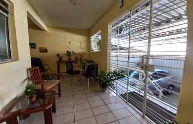 Imagem: A casa em condomínio possui 5 Dormitórios, 4 Banheiros, 2