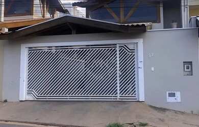 Imagem: A casa para alugar possui 3 Dormitórios, 3 Banheiros, 3 Vagas