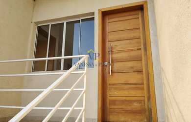 Imagem: A casa possui 2 Dormitórios, 2 Banheiros, 1 Vaga na garagem