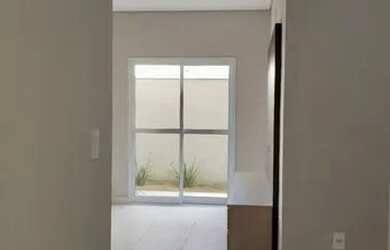 Imagem: O apartamento possui 2 Dormitórios, 2 Banheiros, 2 Vagas na