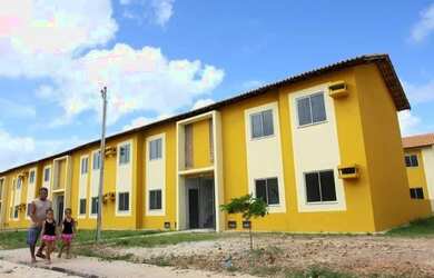 Imagem: A casa possui 2 Dormitórios, 1 Banheiro, 1 Vaga na garagem