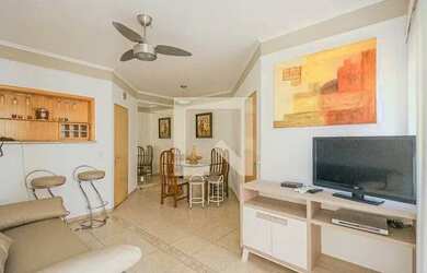 Imagem: O apartamento possui 2 Dormitórios, 2 Banheiros, 1 Vaga na