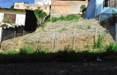 Imagem: O terreno possui 310m² de Área e está localizado em Morro