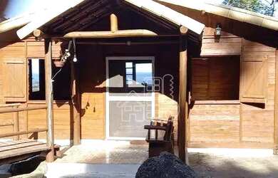 Imagem: A casa em condomínio possui 4 Dormitórios, 3 Banheiros, 3