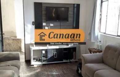 Imagem: A casa possui 3 Dormitórios, 1 Banheiro, 2 Vagas na garagem