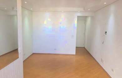 Imagem: O apartamento possui 3 Dormitórios, 1 Banheiro, 1 Vaga na garagem