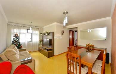 Imagem: O apartamento possui 3 Dormitórios, 1 Banheiro, 1 Vaga na garagem