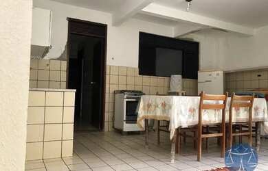 Imagem: A casa possui 5 Dormitórios, 5 Banheiros, 2 Vagas na garagem