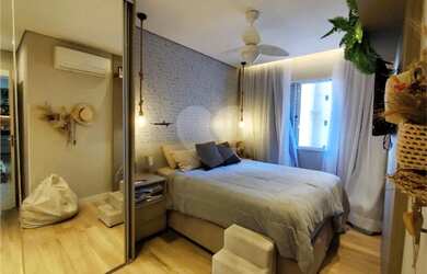 Imagem: O apartamento possui 2 Dormitórios, 2 Banheiros, 1 Vaga na