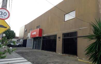 Imagem: A casa em condomínio possui 4 Dormitórios, 5 Banheiros, 4