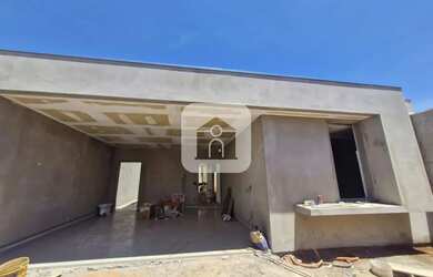 Imagem: A casa à venda possui 3 Dormitórios, 3 Banheiros, 3 Vagas