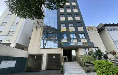 Imagem: O depósito possui 3 Vagas na garagem e 250m² de Área e está