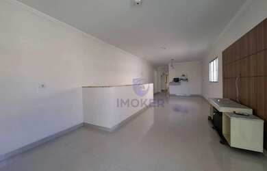 Imagem: A casa possui 2 Dormitórios, 2 Banheiros, 3 Vagas na garagem