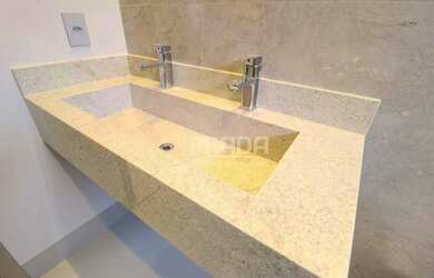 Imagem 12: Casa com 3 dormitórios e 2 suítes possibilidade para 3 suítes à venda...