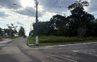 Imagem: O terreno possui 800m² de Área e está localizado em Parque