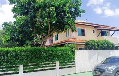 Imagem: A casa possui 3 Dormitórios, 3 Banheiros e 200m² de Área