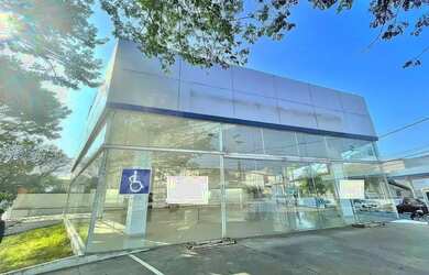 Imagem: O depósito possui 5 Vagas na garagem, 1.120m² de Área e