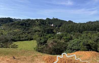 Imagem: TERRENO 785 M² COM LINDA VISTA PARA O CASTELO DA VILA MEDIEVAL