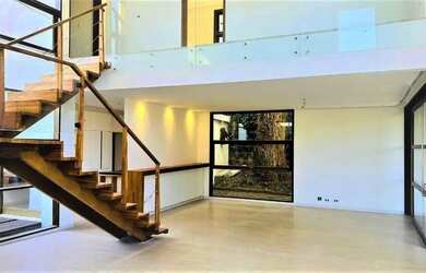 Imagem 5: LINDA CASA COM PISCINA À VENDA NA VILA JUNQUEIRA EM ATIBAIA