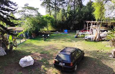 Imagem: O terreno possui 800m² de Área e está localizado em Parque