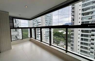 Imagem: O apartamento possui 2 Dormitórios, 1 Banheiro, 2 Vagas na