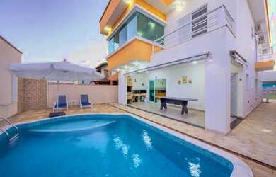 Imagem: A casa em condomínio possui 4 Dormitórios, 4 Banheiros, 4