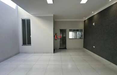 Imagem: A casa possui 2 Dormitórios, 3 Banheiros, 2 Vagas na garagem